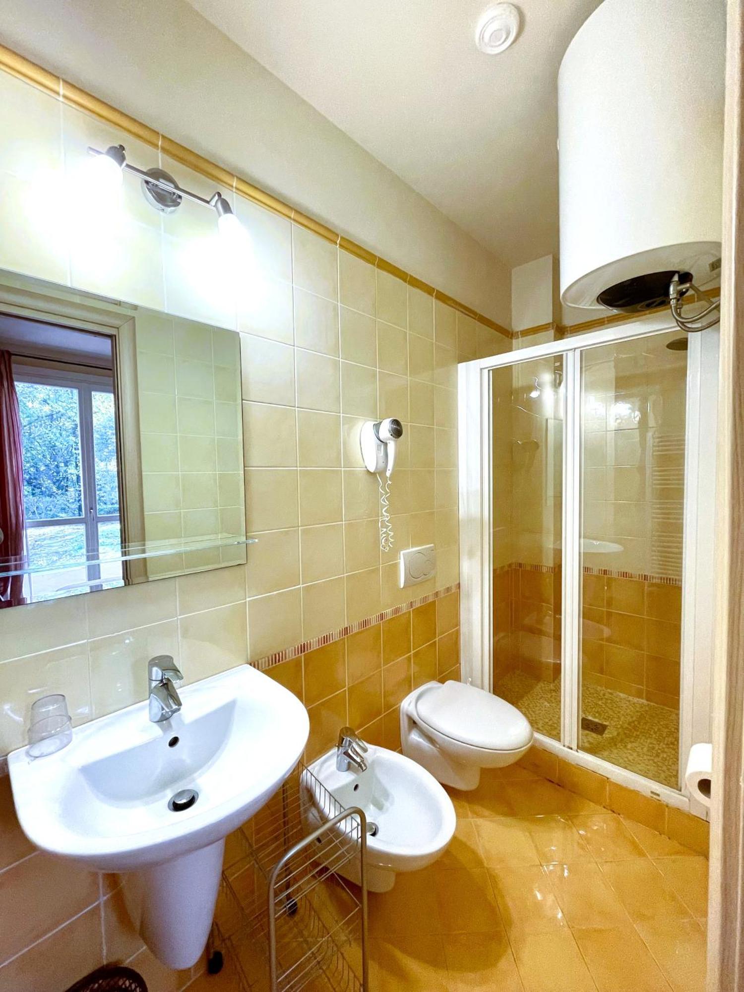 Appartamenti Il Ruscello Manerba del Garda Luaran gambar