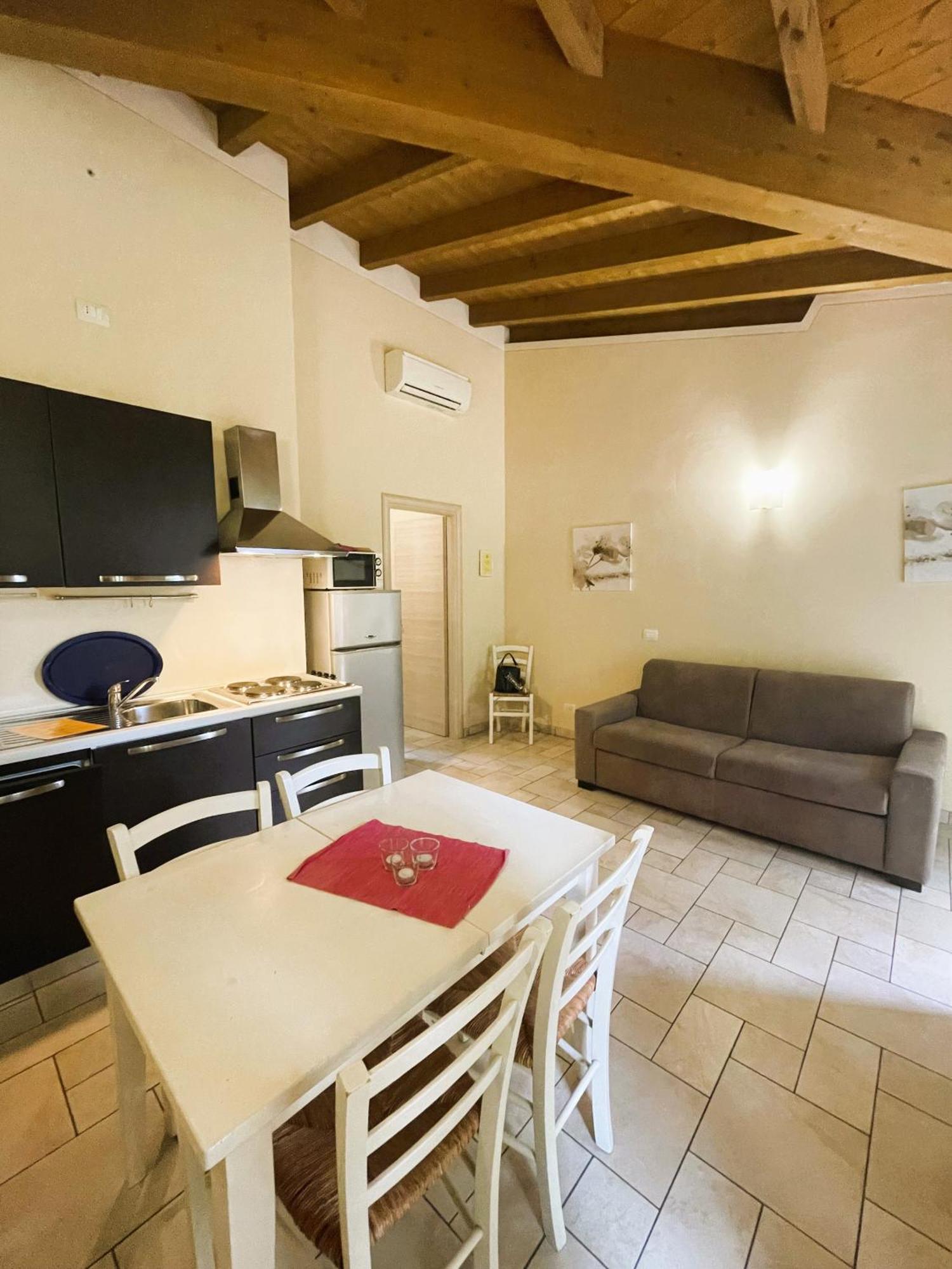 Appartamenti Il Ruscello Manerba del Garda Luaran gambar